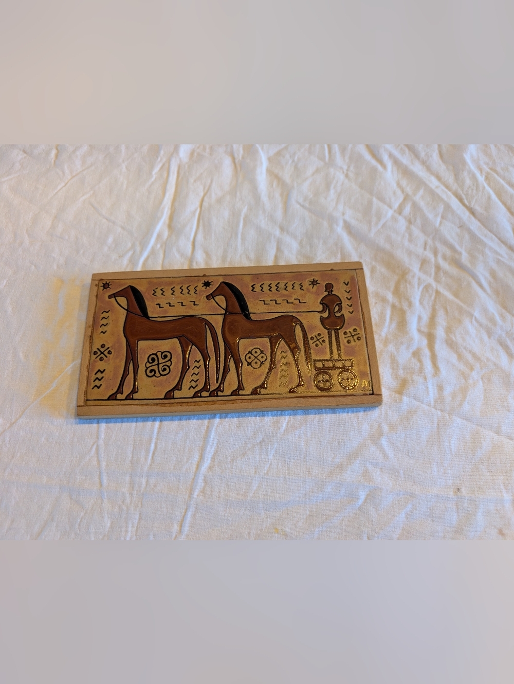 2/40$ Vintage Brown and Gold Horse Wall Plaque